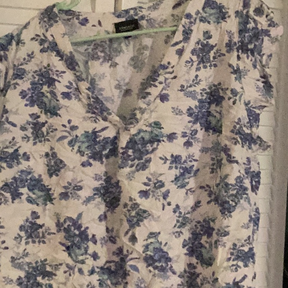 Cute summer, white and blue top